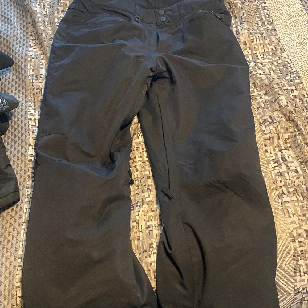 Roxy Black Snow Pants with Dry Flight Technology